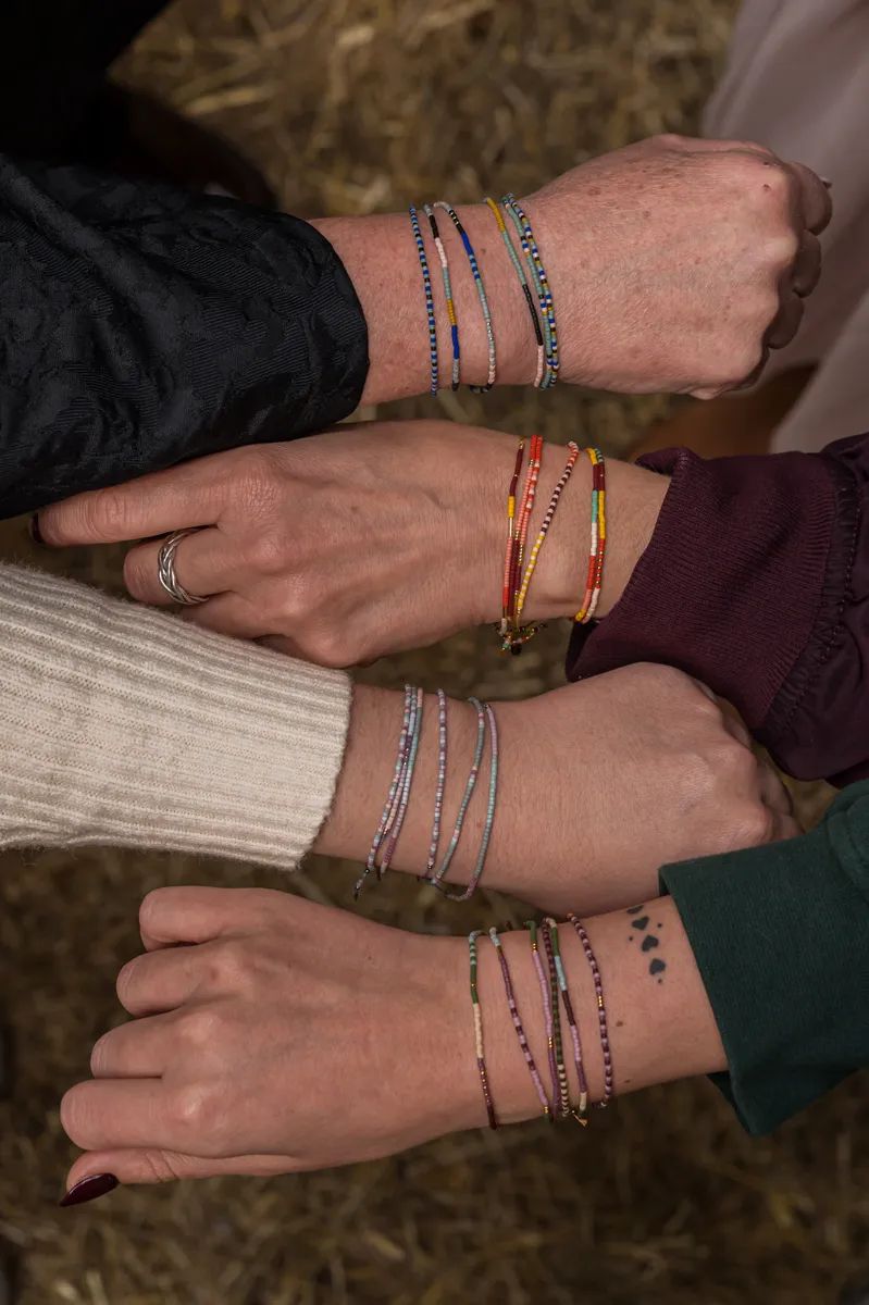 Kleurenset: Lila touwtje - 8 kralenkleurtjes (6 wensbandjes)